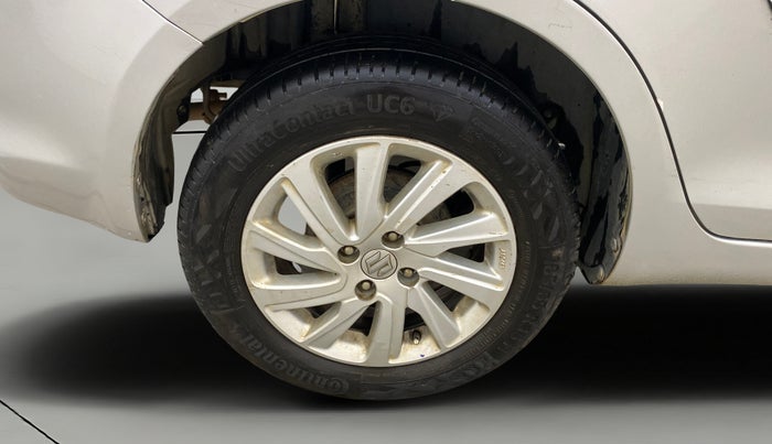 2015 Maruti Swift Dzire ZXI, Petrol, Manual, 71,348 km, Right Rear Wheel