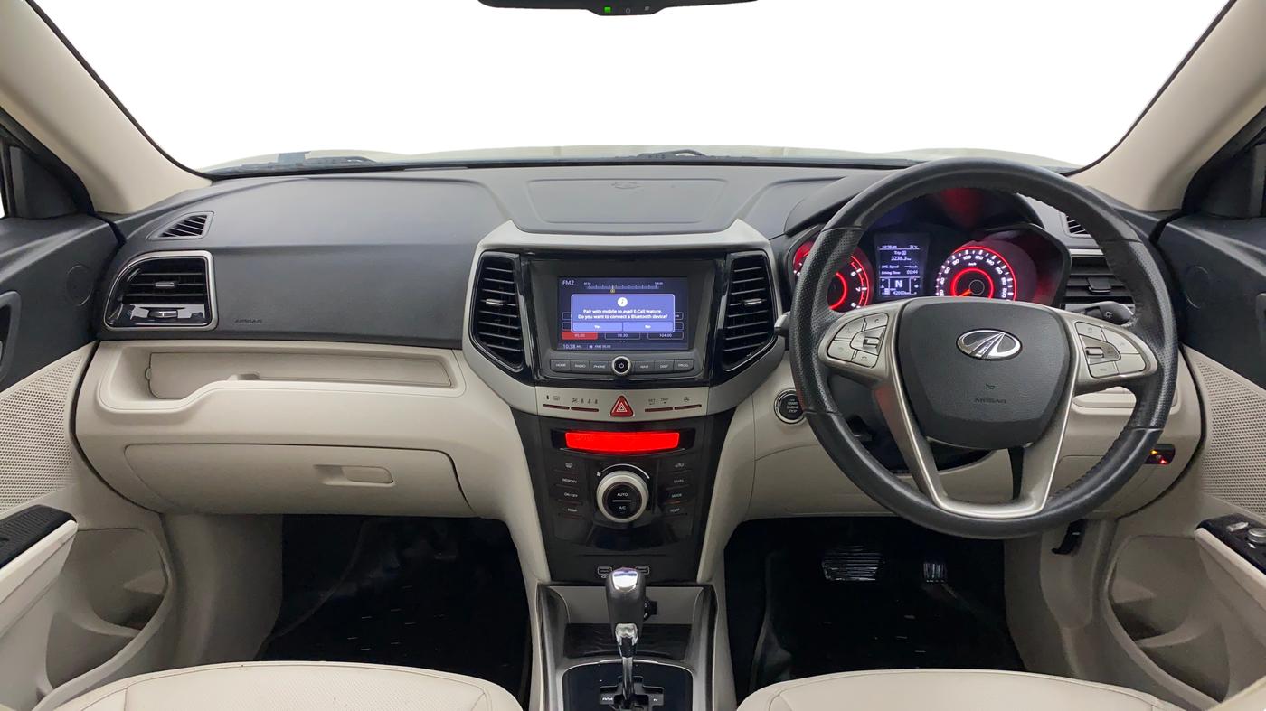 2021 Mahindra XUV300 W8 (O) 1.2 PETROL AMT, CNG, Automatic, 42,652 km, Dashboard