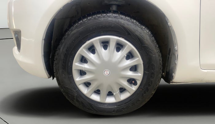 2013 Maruti Swift VDI, Diesel, Manual, 1,29,666 km, Left Front Wheel