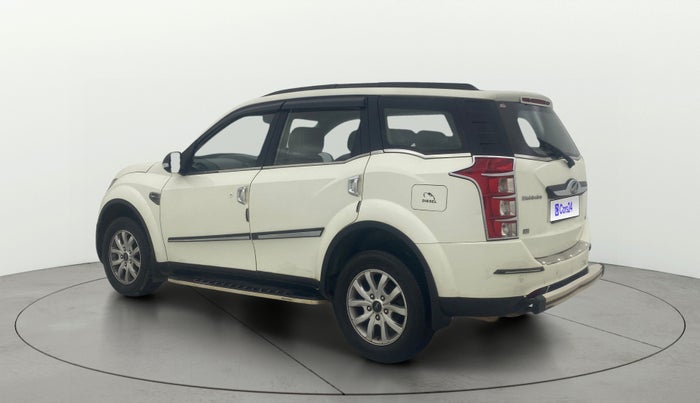 2015 Mahindra XUV500 W10 AWD, Diesel, Manual, 1,08,006 km, Left Back Diagonal