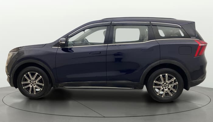 2022 Mahindra XUV700 AX 7 D MT 7 STR, Diesel, Manual, 68,571 km, Left Side