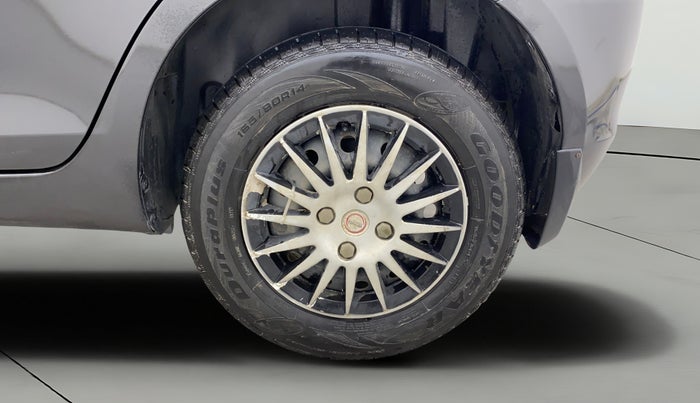 2017 Maruti Swift VXI O, Petrol, Manual, 78,759 km, Left Rear Wheel