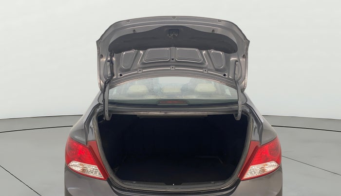 2013 Hyundai Verna FLUIDIC 1.6 VTVT SX, Petrol, Manual, 1,35,690 km, Boot Door Open