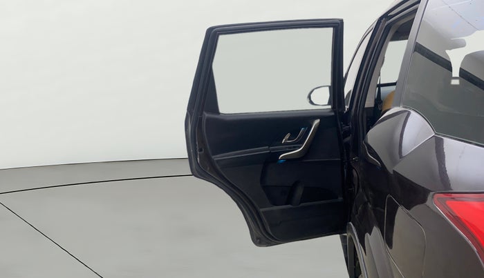 2019 Mahindra XUV500 W7, Diesel, Manual, 82,775 km, LHS Rear Door