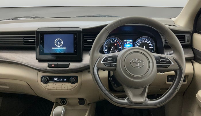 2023 Toyota RUMION V AT , Petrol, Automatic, 7,062 km, Steering Wheel Close Up