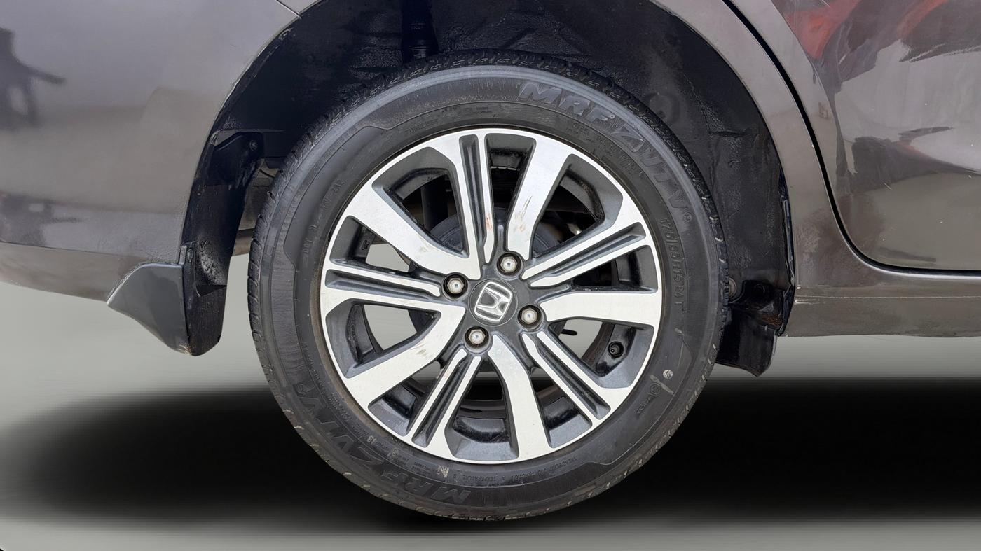 2022 Honda Amaze 1.2L I-VTEC VX CVT, Petrol, Automatic, 8,298 km, Right Rear Wheel