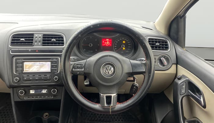 2013 Volkswagen Polo HIGHLINE DIESEL, Diesel, Manual, 1,41,737 km, Steering Wheel Close Up