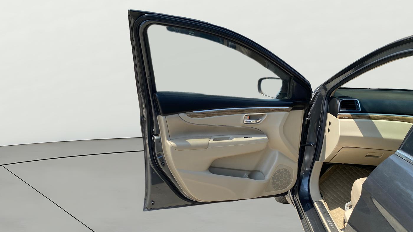 2023 Maruti Ciaz ZETA 1.5 SHVS MT PETROL, Petrol, Manual, 39,157 km, LHS Front Door