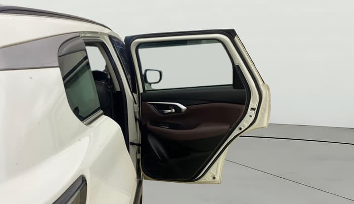 2022 Maruti Grand Vitara ALPHA SMART HYBRID AT, Petrol, Automatic, 34,828 km, RHS Rear Door