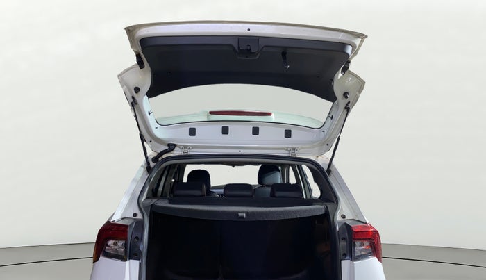 2022 Skoda KUSHAQ AMBITION 1.0L TSI MT, Petrol, Manual, 49,470 km, Boot Door Open