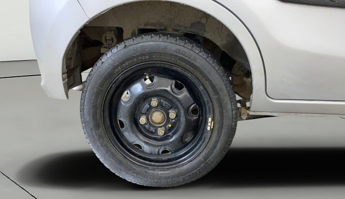 2016 Maruti Alto K10 VXI, Petrol, Manual, 85,333 km, Right Rear Wheel