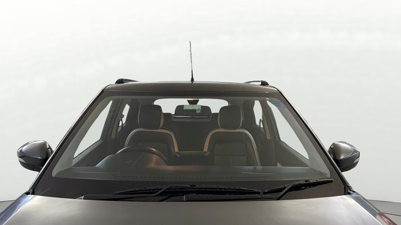 2022 Tata PUNCH ACCOMPLISHED AMT, Petrol, Automatic, 61,170 km, Front Windshield