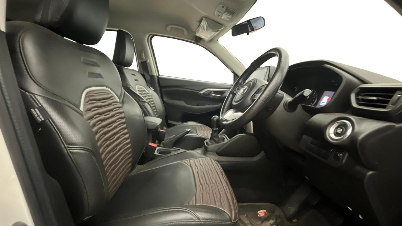 2023 Toyota URBAN CRUISER HYRYDER E NEO DRIVE, Petrol, Manual, 22,378 km, Right Side Front Door Cabin