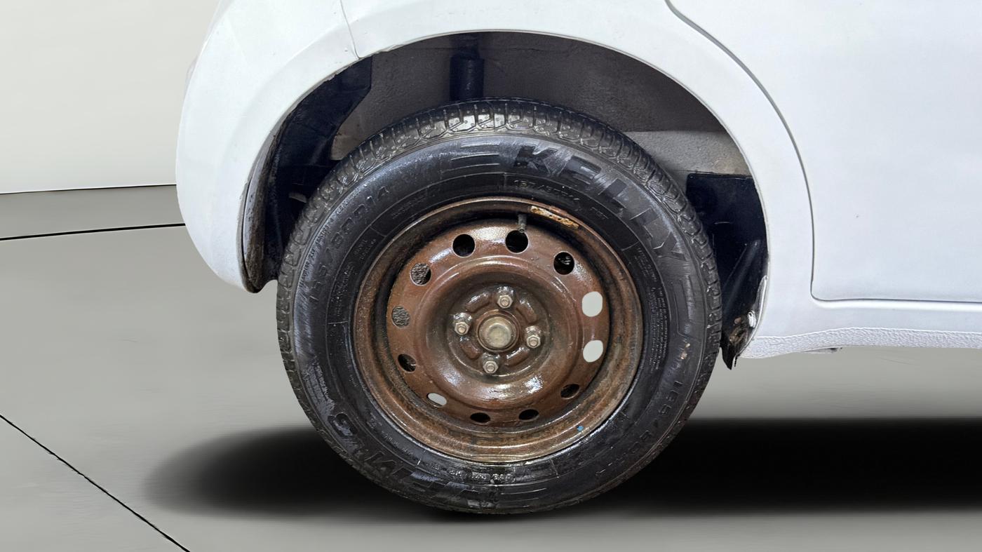 2014 Maruti Ritz VXI, Petrol, Manual, 30,844 km, Right Rear Wheel