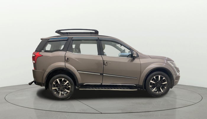 2018 Mahindra XUV500 W11 AT, Diesel, Automatic, 84,090 km, Right Side View