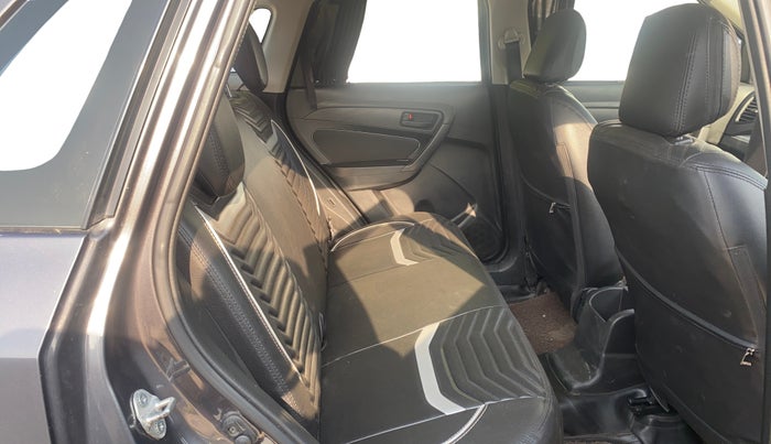 2021 Maruti Vitara Brezza VXI, CNG, Manual, 70,231 km, Right Side Rear Door Cabin