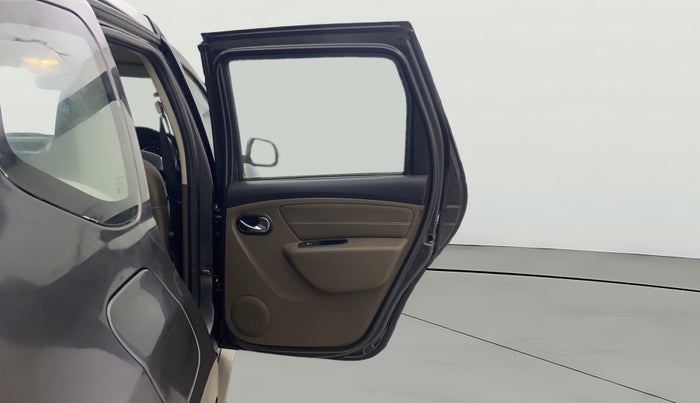 2017 Renault Duster 110 PS RXZ 4X2 AMT DIESEL, Diesel, Automatic, 27,538 km, RHS Rear Door