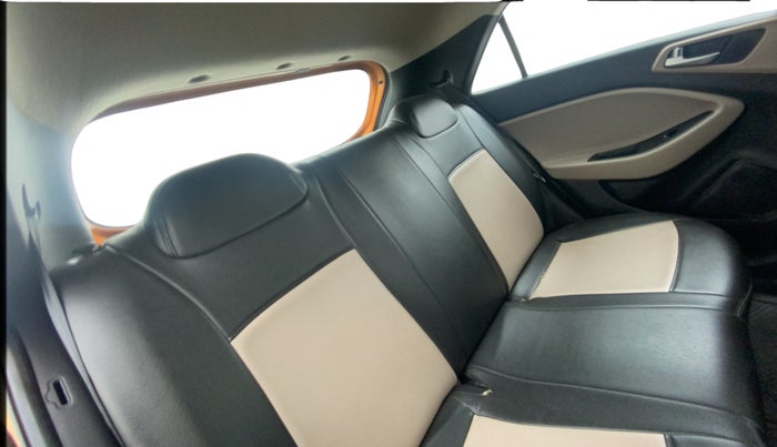 2019 Hyundai Elite i20 SPORTZ PLUS 1.2, Petrol, Manual, 41,509 km, Right Side Rear Door Cabin