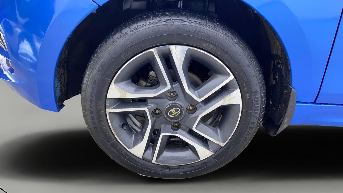 2020 Tata Tiago XZ PLUS DUAL TONE PETROL, Petrol, Manual, 43,671 km, Left Front Wheel