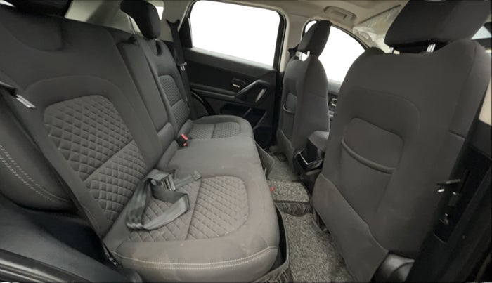 2023 Tata Harrier XT PLUS 2.0L KRYOTEC DARK EDITON, Diesel, Manual, 66,975 km, Right Side Rear Door Cabin