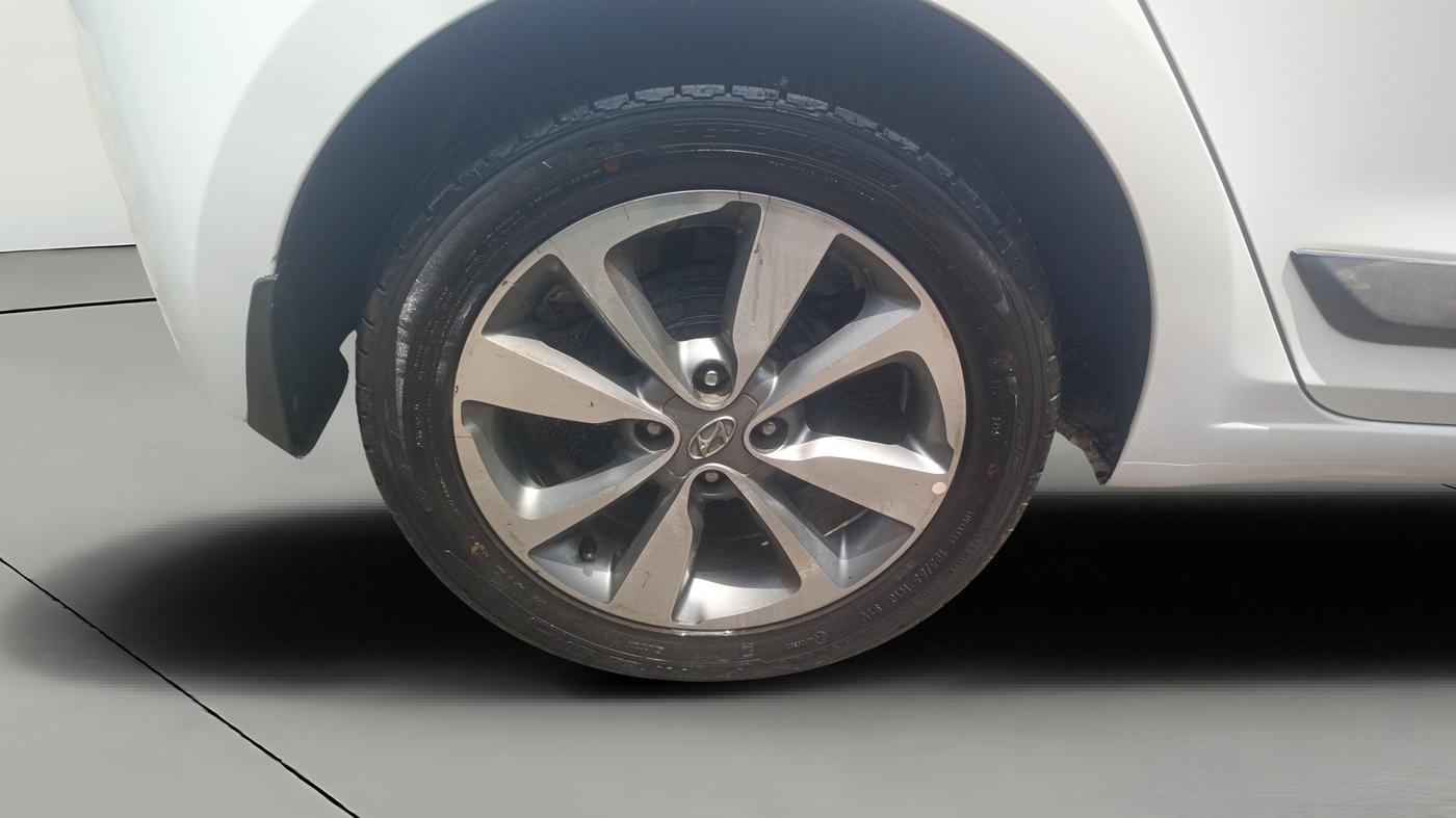 2015 Hyundai Elite i20 ASTA 1.2, Petrol, Manual, 50,385 km, Right Rear Wheel