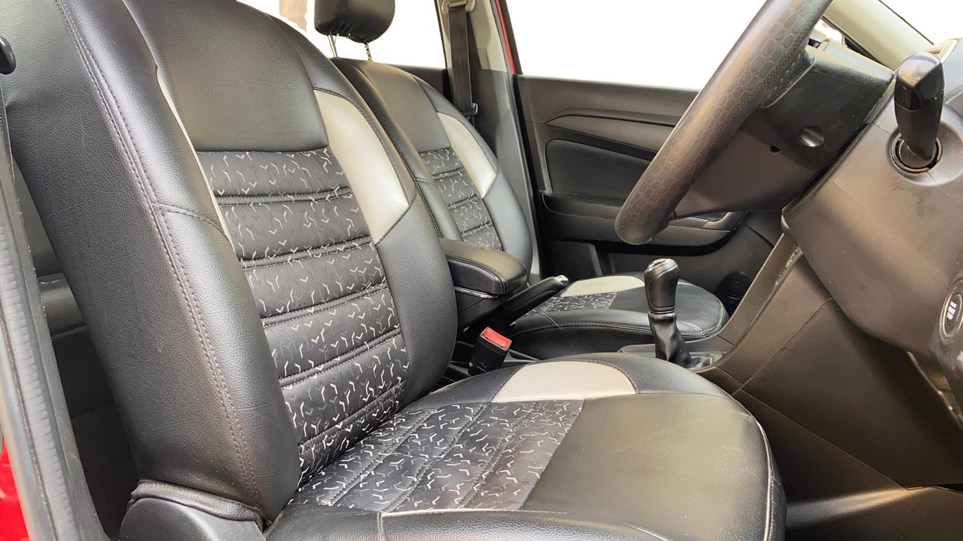 2021 Maruti Vitara Brezza VXI, Petrol, Manual, 52,341 km, Right Side Front Door Cabin