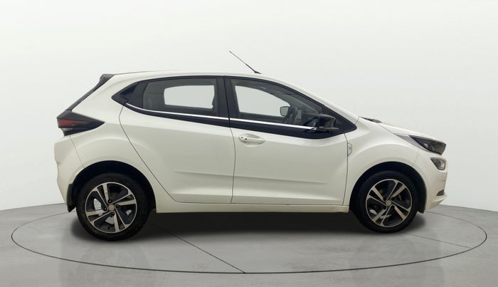 2022 Tata ALTROZ XZA, Petrol, Automatic, 21,096 km, Right Side View
