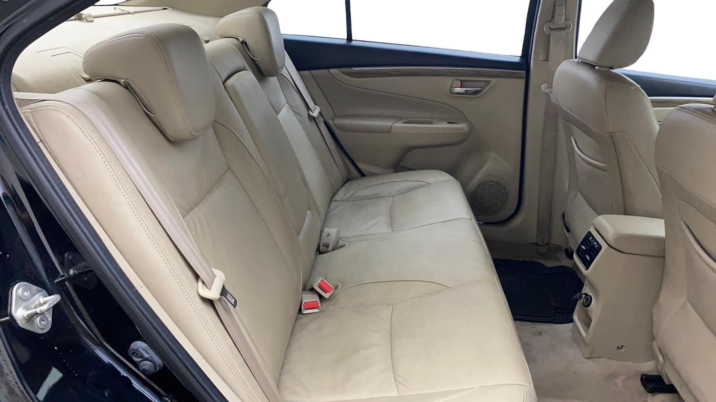 2020 Maruti Ciaz ALPHA  AT 1.5 SHVS PETROL, Petrol, Automatic, 55,101 km, Right Side Rear Door Cabin