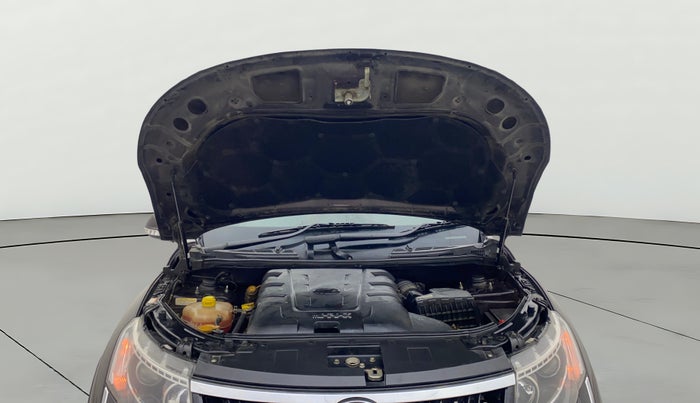 2019 Mahindra XUV500 W11 AT, Diesel, Automatic, 85,421 km, Open Bonet