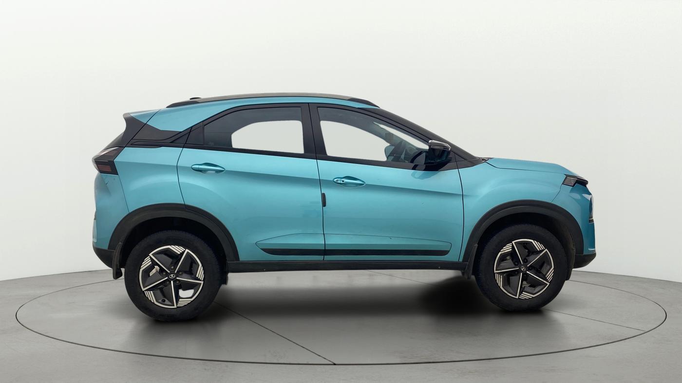2024 Tata NEXON CREATIVE + SUNROOF 1.2 PETROL, Petrol, Manual, 32,842 km, Right Side View