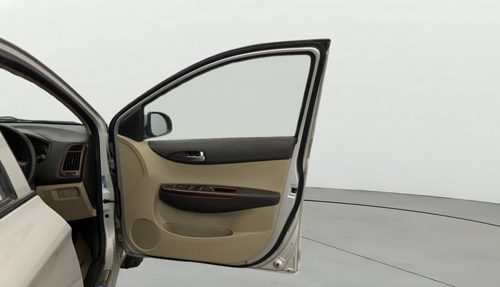 2014 Hyundai i20 SPORTZ 1.2, Petrol, Manual, 51,112 km, RHS Front Door