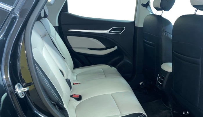 2023 MG ASTOR SMART 1.5 CVT, Petrol, Automatic, 11,966 km, Right Side Rear Door Cabin