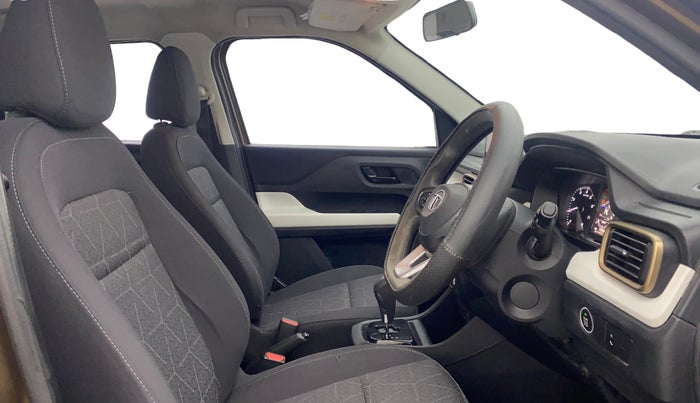 2022 Tata PUNCH ACCOMPLISHED AMT, Petrol, Automatic, 53,245 km, Right Side Front Door Cabin