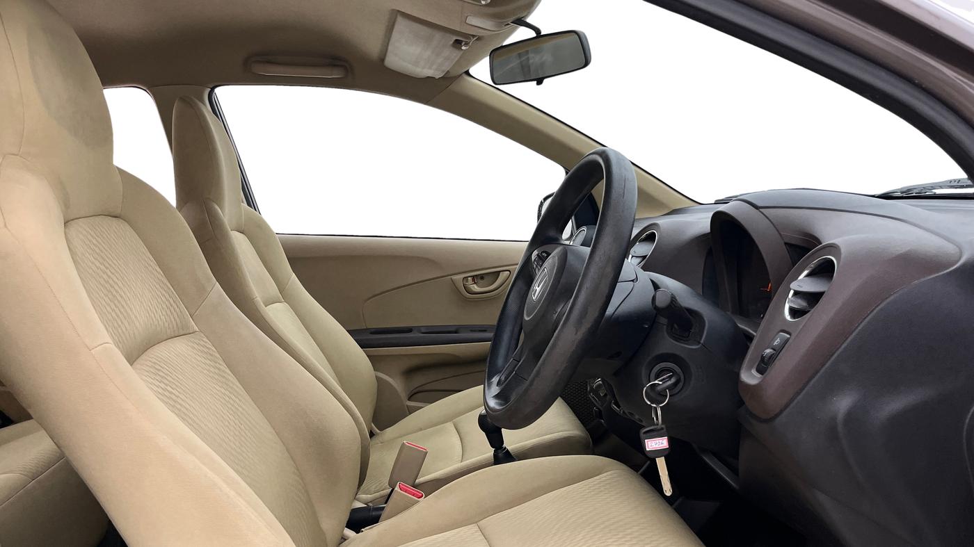 2013 Honda Amaze 1.5L I-DTEC S, Diesel, Manual, 86,125 km, Right Side Front Door Cabin