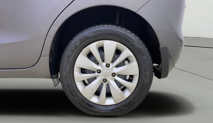 2017 Maruti Baleno DELTA PETROL 1.2, Petrol, Manual, 39,020 km, Left Rear Wheel