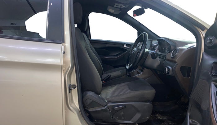 2018 Ford FREESTYLE TITANIUM 1.2 PETROL, Petrol, Manual, 90,419 km, Right Side Front Door Cabin