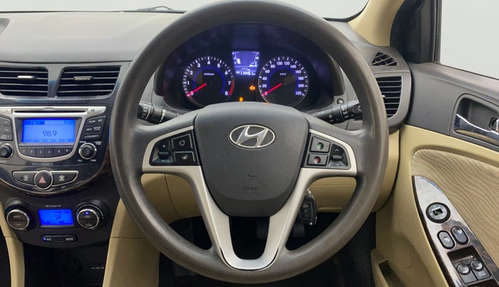 2014 Hyundai Verna FLUIDIC 1.6 VTVT EX, Petrol, Manual, 1,14,418 km, Steering Wheel Close Up