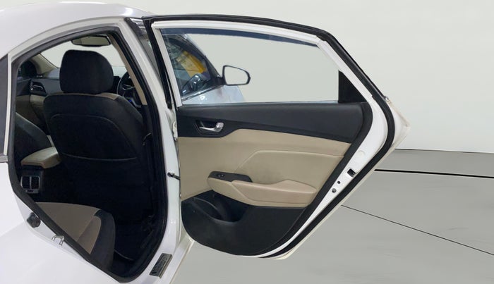 2022 Hyundai Verna SX (O)1.5 VTVT, Petrol, Manual, 45,558 km, RHS Rear Door