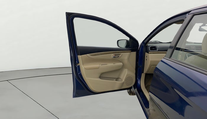 2018 Maruti Ciaz DELTA 1.5 SHVS MT PETROL, Petrol, Manual, 1,01,049 km, LHS Front Door