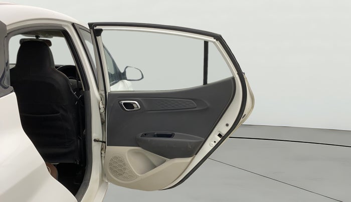 2021 Hyundai AURA SX 1.2, Petrol, Manual, 1,16,017 km, RHS Rear Door