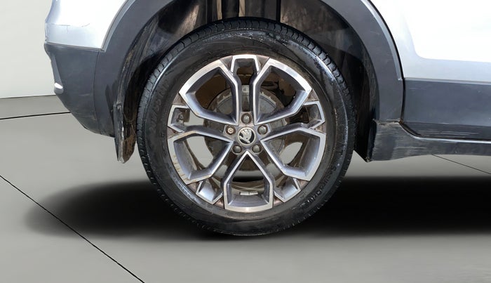 2022 Skoda KUSHAQ STYLE 1.0L TSI MT, Petrol, Manual, 33,107 km, Right Rear Wheel