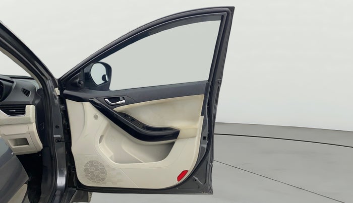 2020 Tata NEXON XZA PLUS (O) PETROL, Petrol, Automatic, 58,060 km, RHS Front Door