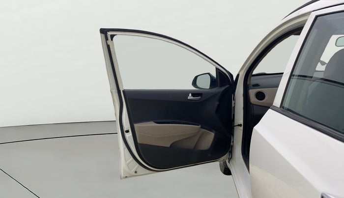 2013 Hyundai Grand i10 ASTA 1.1 CRDI, Diesel, Manual, 92,533 km, LHS Front Door