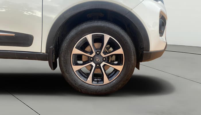 2021 Tata NEXON XZA PLUS SUNROOF PETROL, Petrol, Automatic, 69,092 km, Right Front Wheel