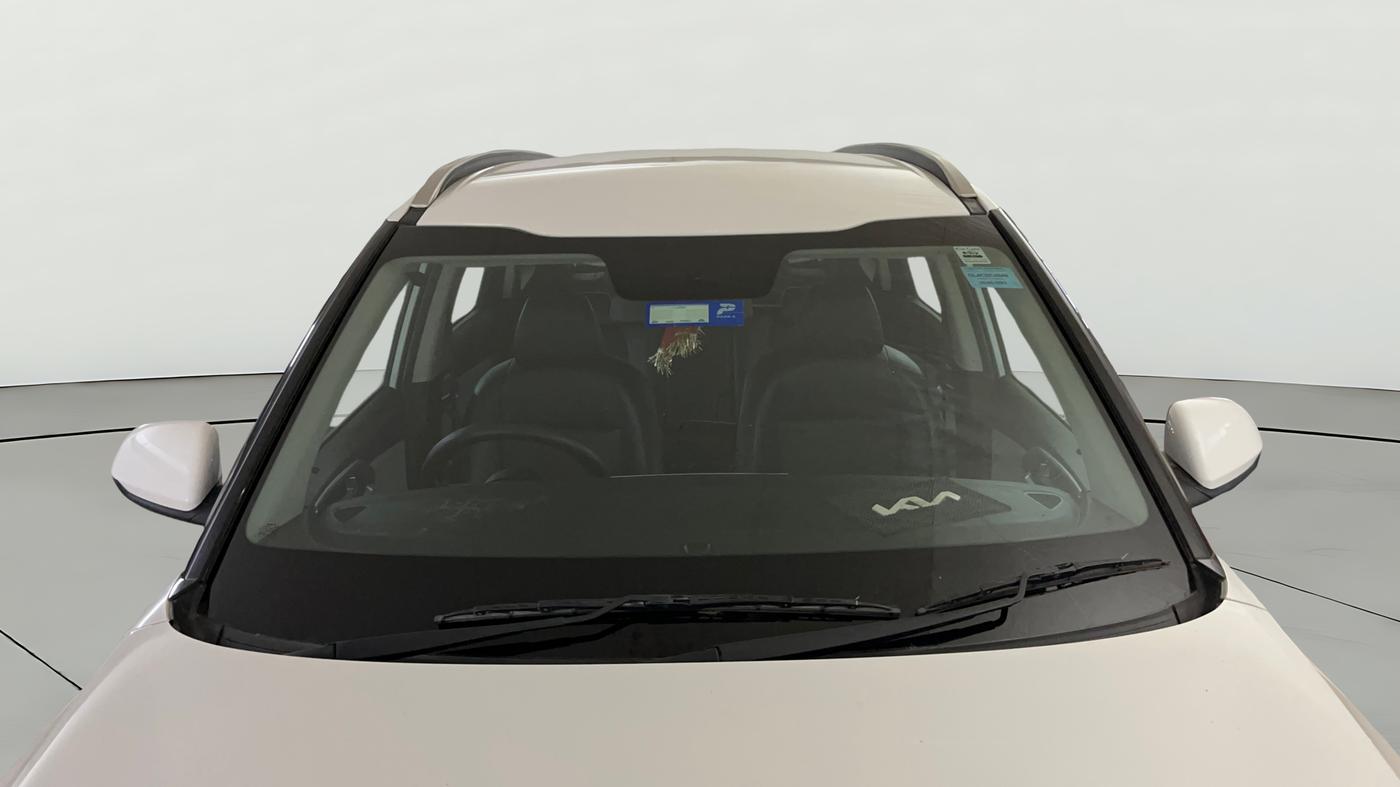 2023 KIA CARENS PREMIUM 1.5 PETROL 7 STR, Petrol, Manual, 16,806 km, Front Windshield