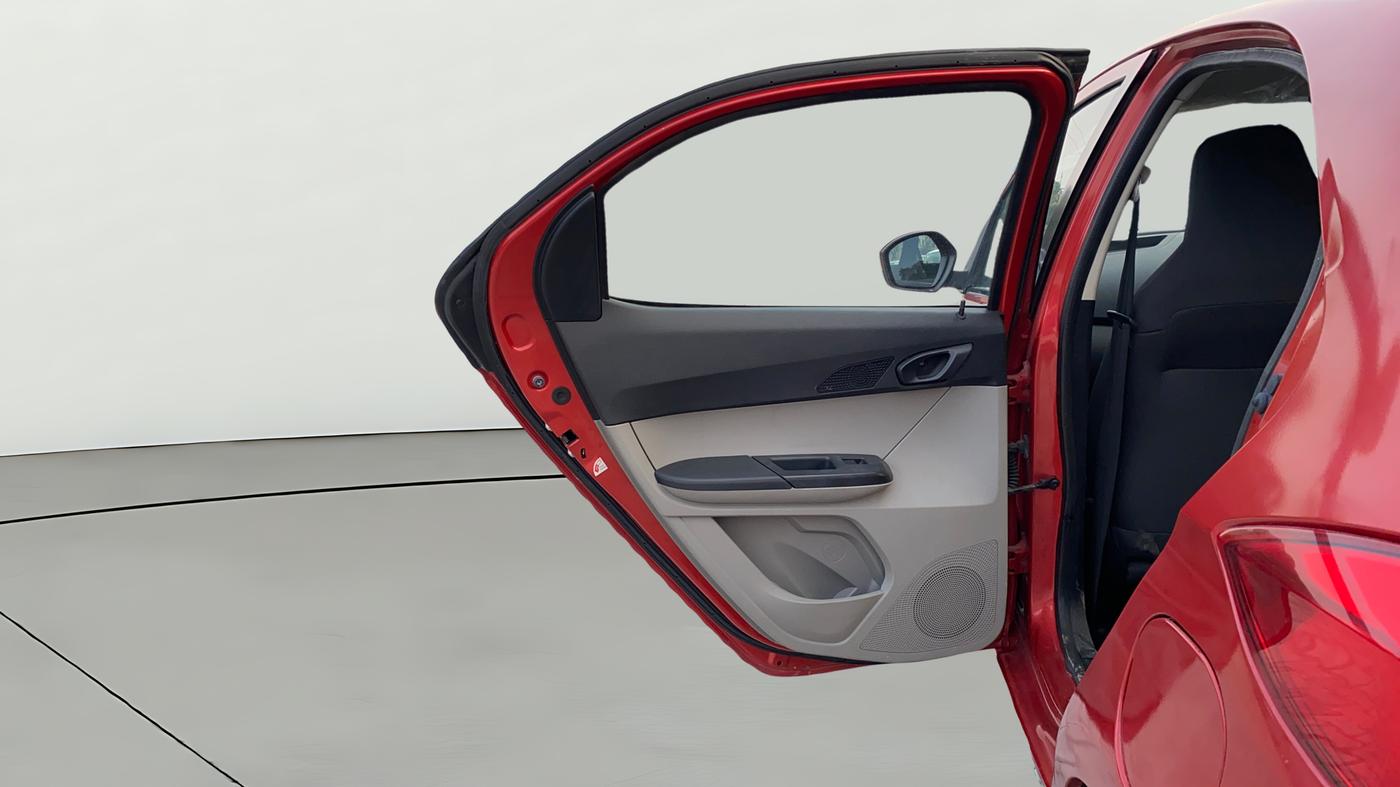 2016 Tata Tiago XT PETROL, Petrol, Manual, 82,724 km, LHS Rear Door