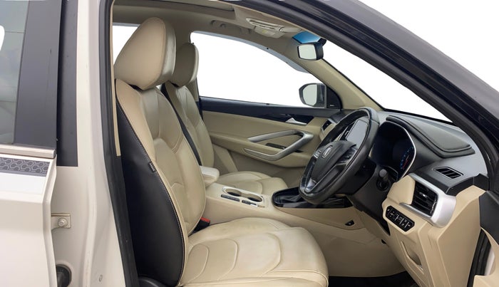 2021 MG HECTOR SHARP 1.5 CVT PETROL DUAL TONE, Petrol, Automatic, 55,274 km, Right Side Front Door Cabin