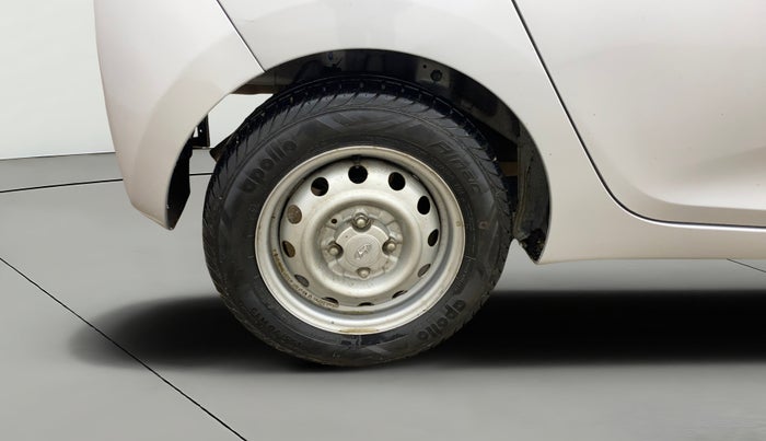 2017 Hyundai Eon ERA +, Petrol, Manual, 18,625 km, Right Rear Wheel