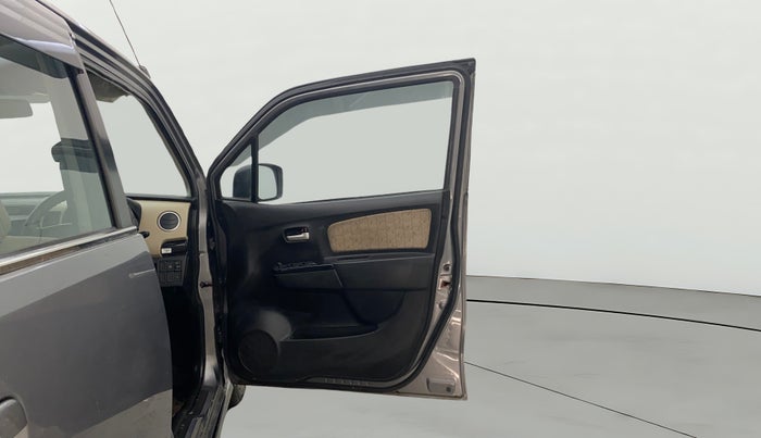 2017 Maruti Wagon R 1.0 VXI+, Petrol, Manual, 57,139 km, RHS Front Door