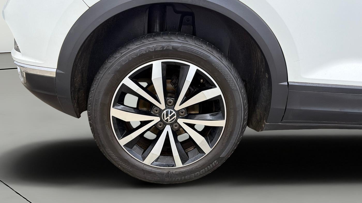 2021 Volkswagen T-ROC 1.5 TSI AT, Petrol, Automatic, 67,344 km, Right Rear Wheel